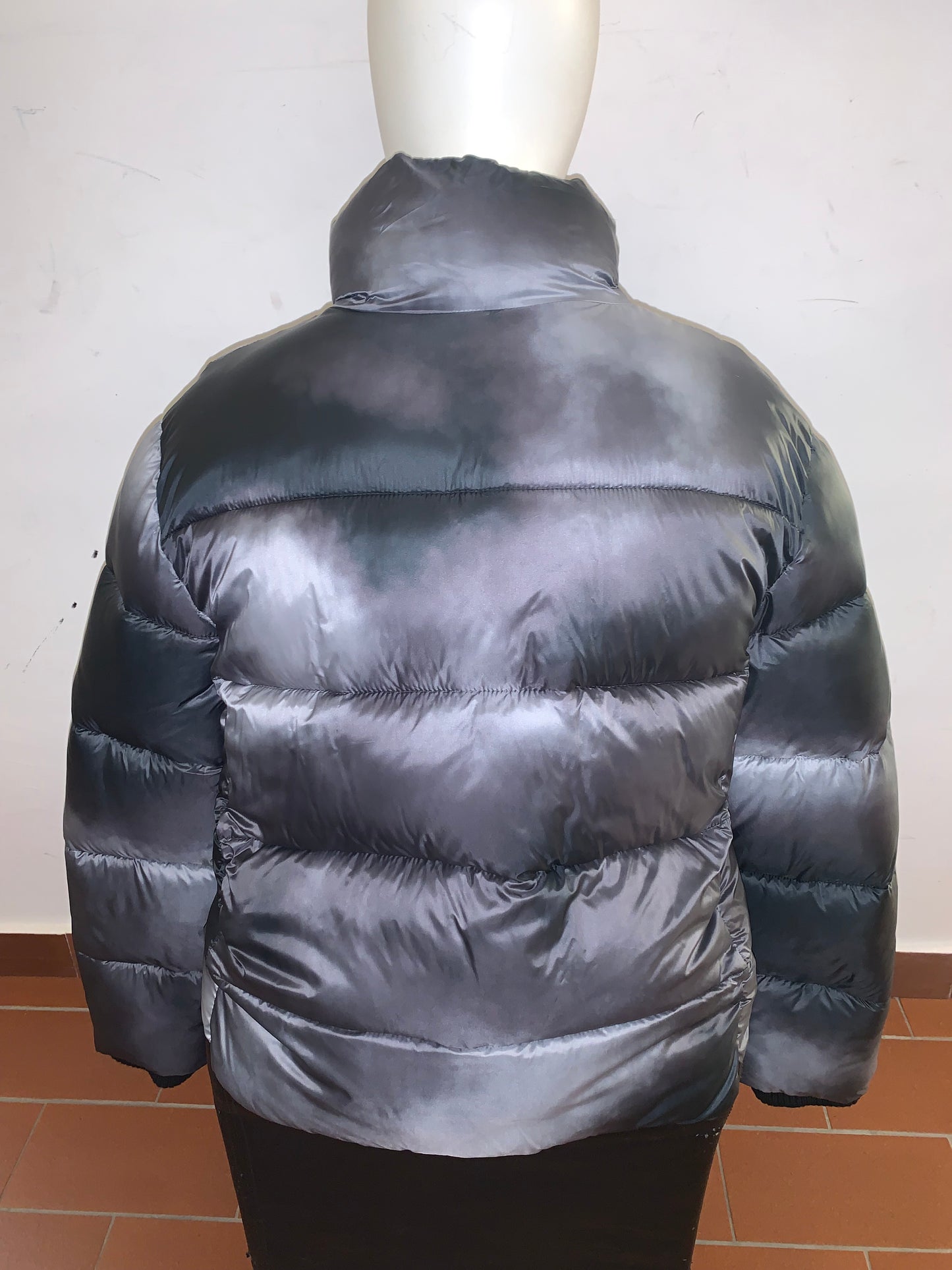 Giubbetto Love Moschino colore sfumato