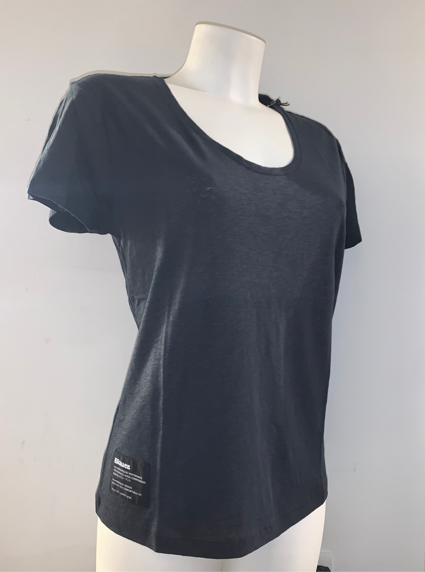 T-shirt Blauer misto lino