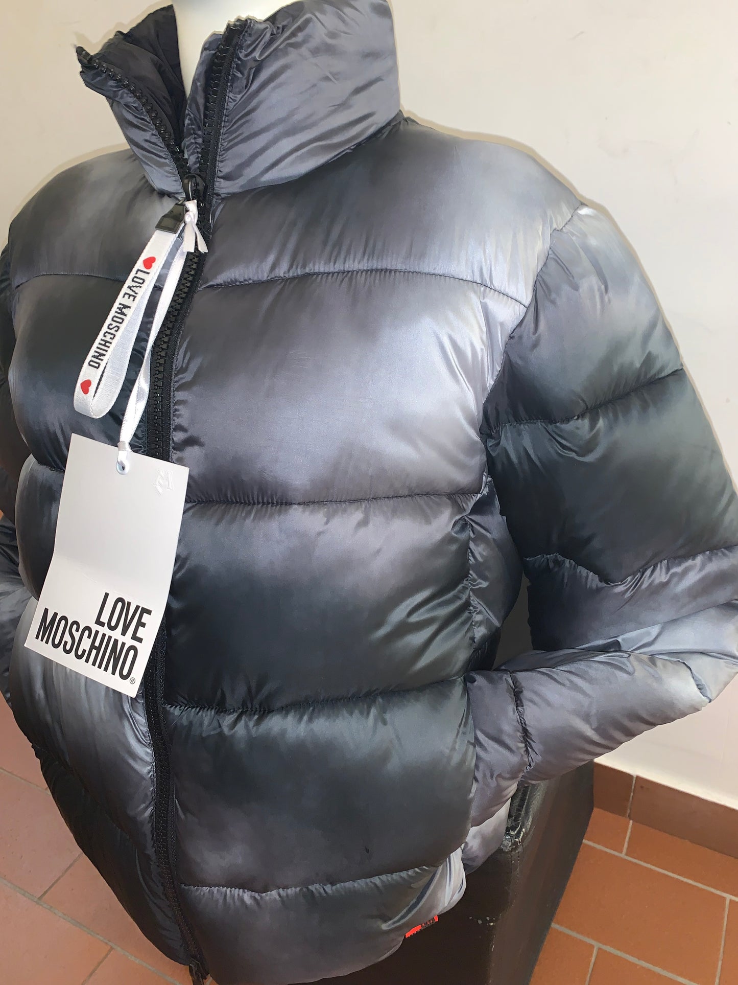 Giubbetto Love Moschino colore sfumato