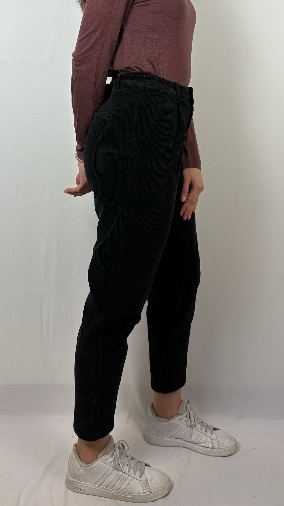 Pantalone con pence velluto Karma