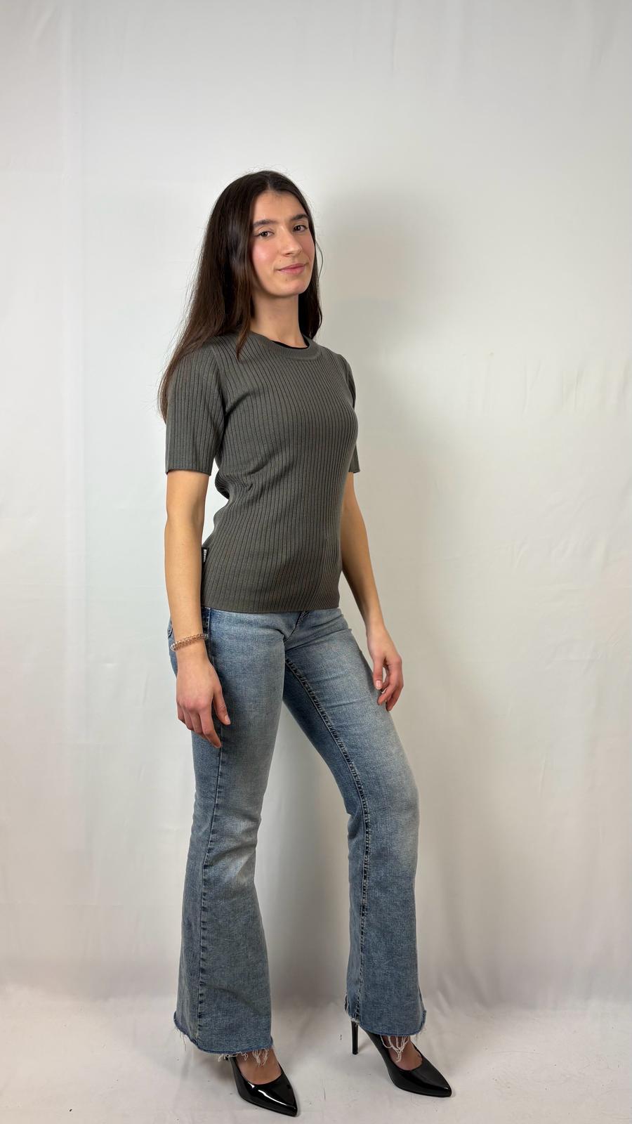 Maglia girocollo a costine Sharon Blauer