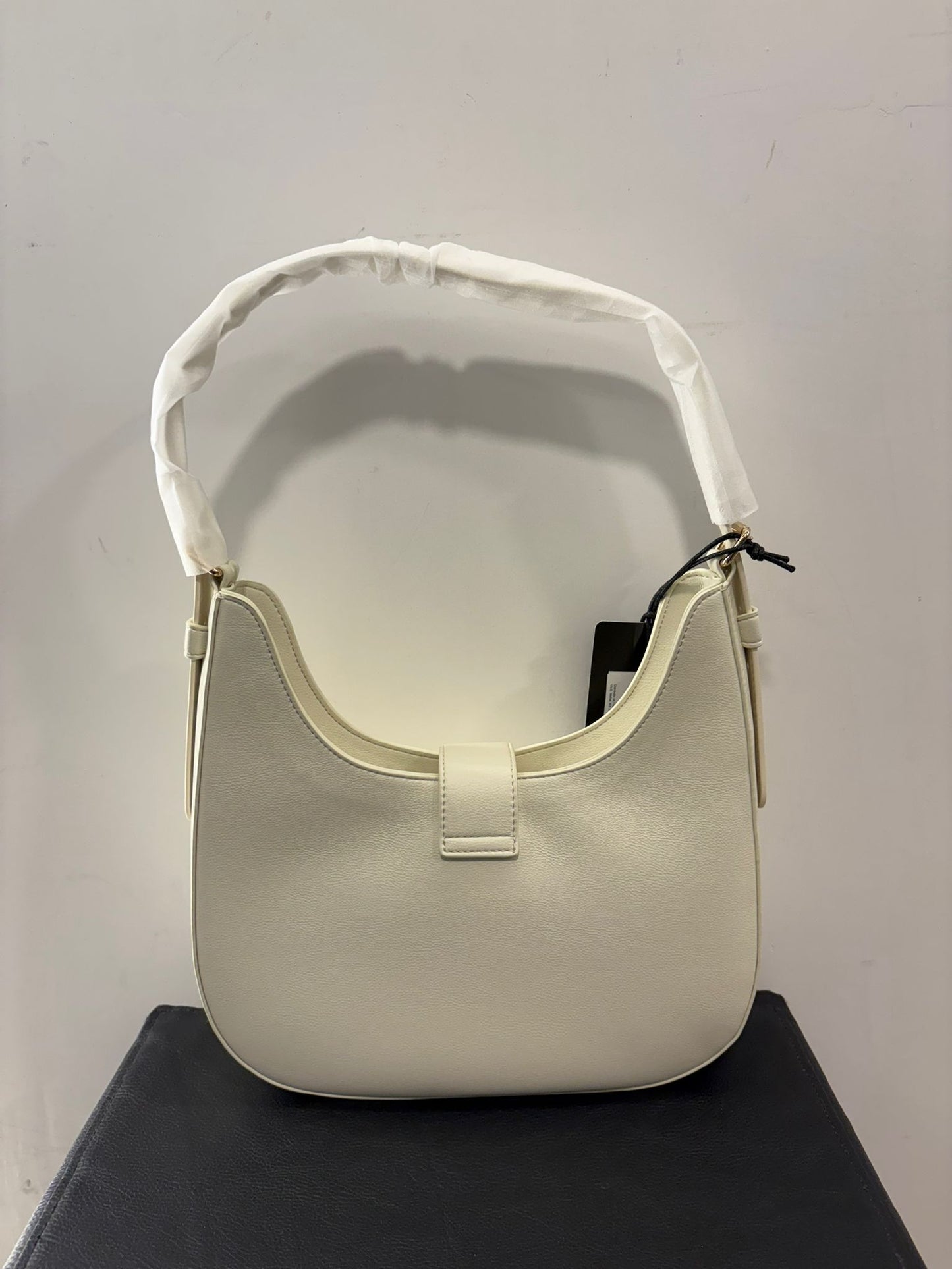 Borsa mezzaluna Ely Blauer