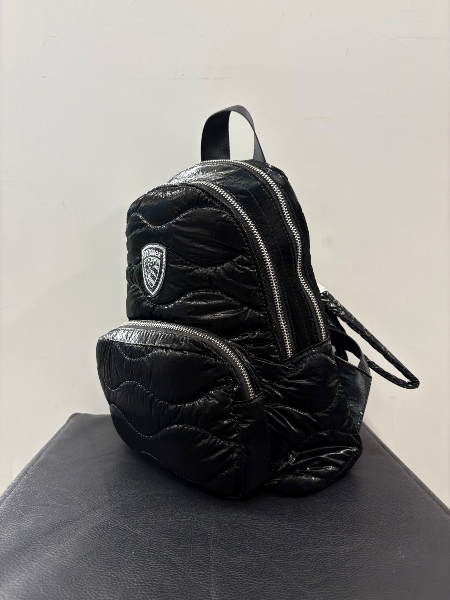 Zaino nero piumino ad onde con strass Wave Blauer