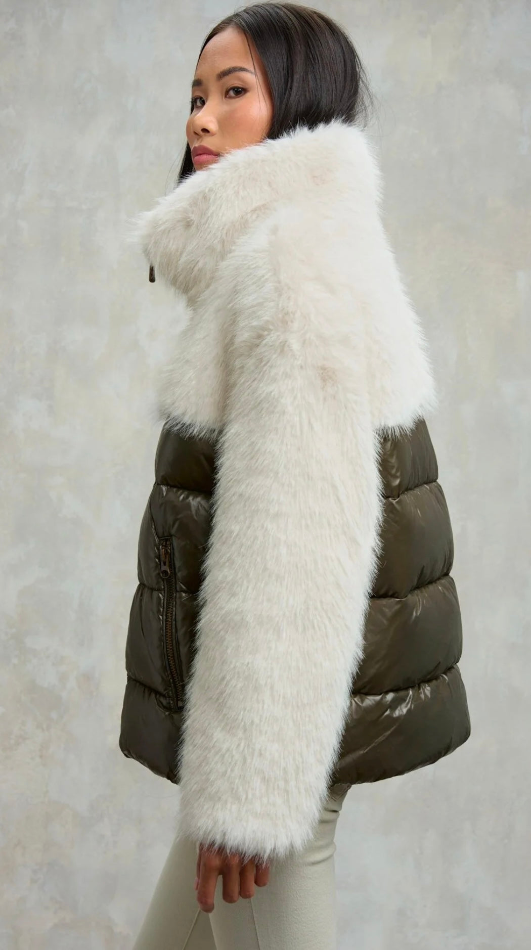 Giacca in nylon con ecopelliccia Tortora