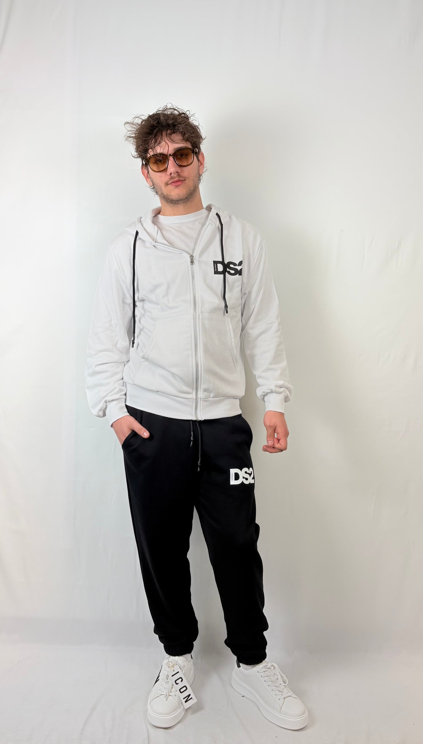 Felpa con zip DS2
