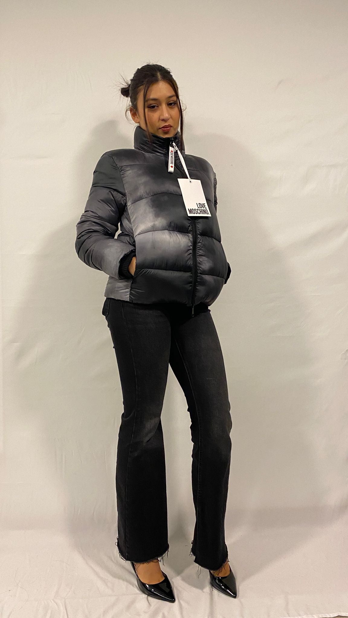 Giubbetto  Love Moschino senza cappuccio.