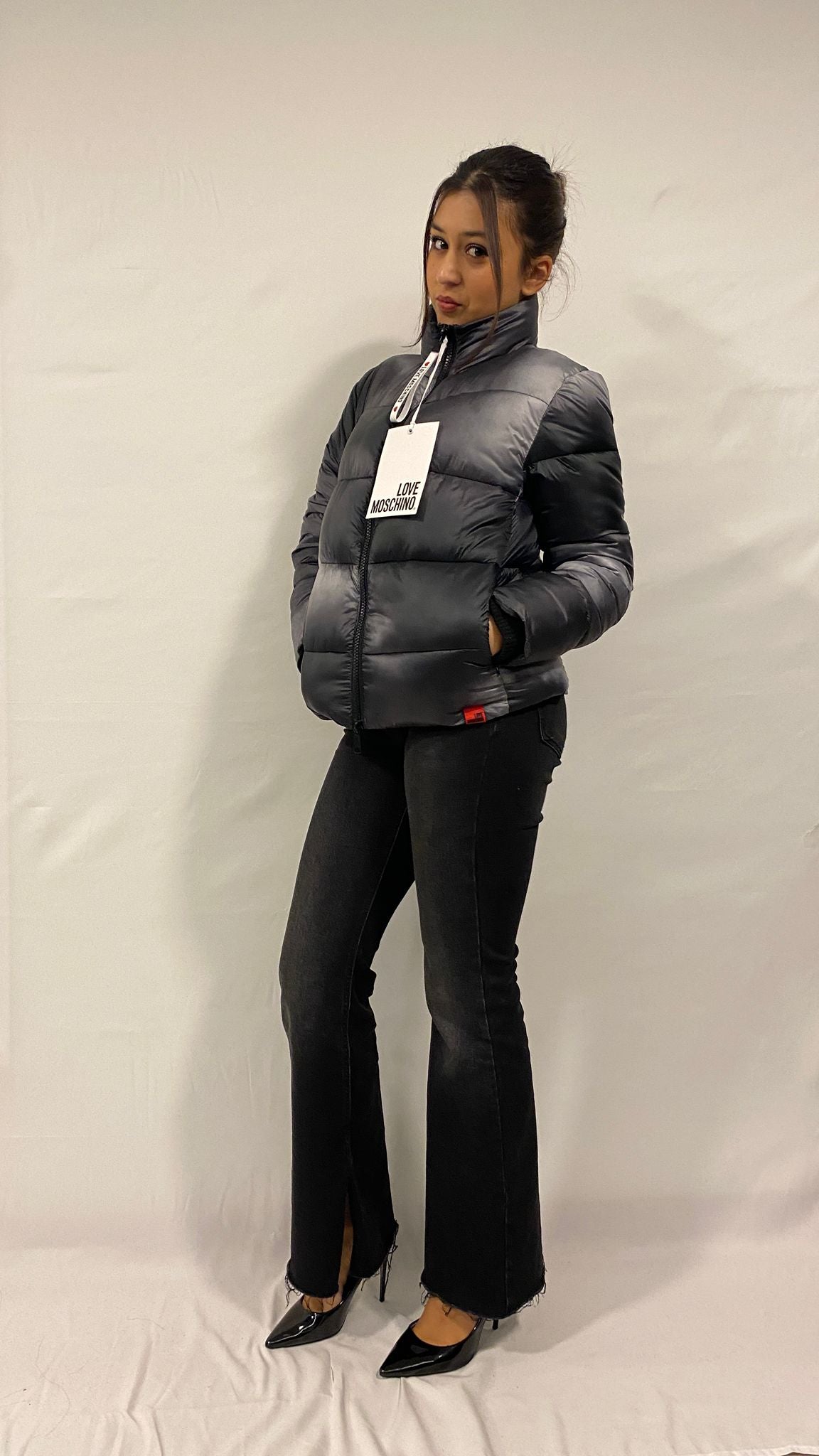 Giubbetto  Love Moschino senza cappuccio.