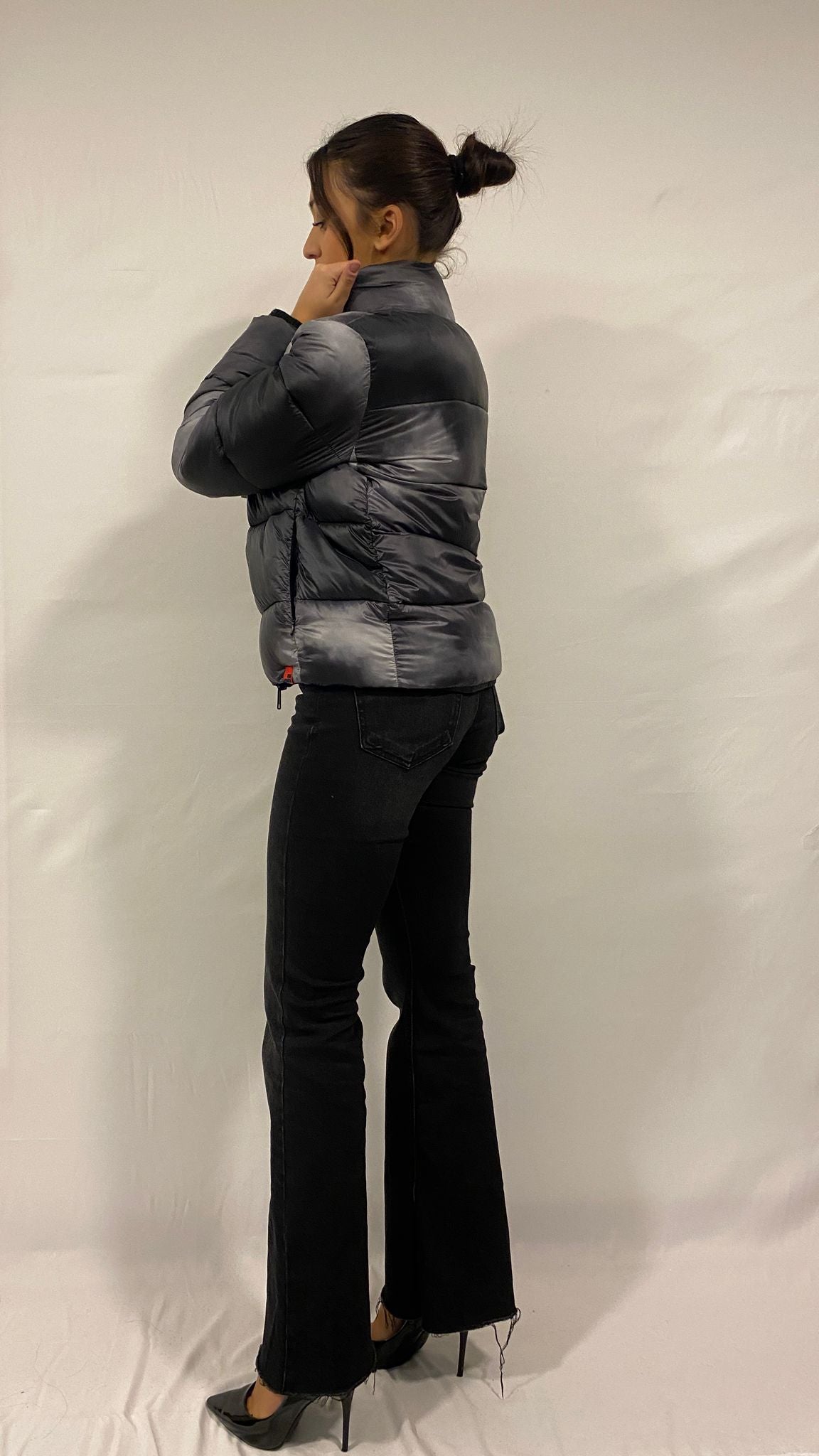 Giubbetto  Love Moschino senza cappuccio.